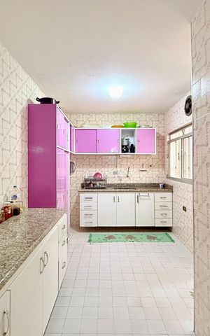 Casa à venda com 110m², 5 quartos e 2 vagas Casa à venda com 110m², 5 quartos e 2 vagasCozinha