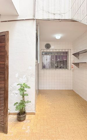 Casa à venda com 110m², 5 quartos e 2 vagas Casa à venda com 110m², 5 quartos e 2 vagasQuintal