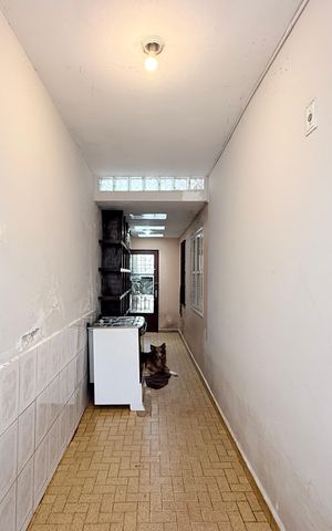 Casa à venda com 110m², 5 quartos e 2 vagas Casa à venda com 110m², 5 quartos e 2 vagasQuintal