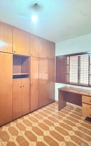 Casa à venda com 110m², 5 quartos e 2 vagas Casa à venda com 110m², 5 quartos e 2 vagasQuarto 1