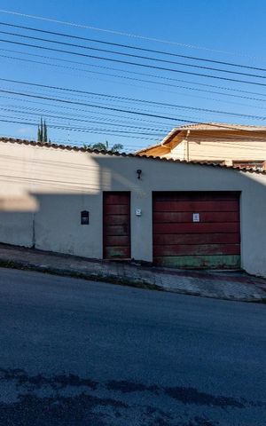 Casa à venda com 425m², 4 quartos e 4 vagas