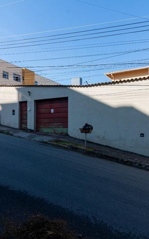 Casa à venda com 425m², 4 quartos e 4 vagas