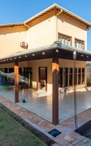 Casa à venda com 425m², 4 quartos e 4 vagas