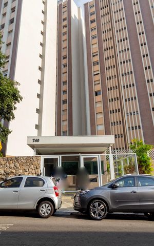 Apartamento à venda com 134m², 3 quartos e 1 vaga Apartamento à venda com 134m², 3 quartos e 1 vagaFachada
