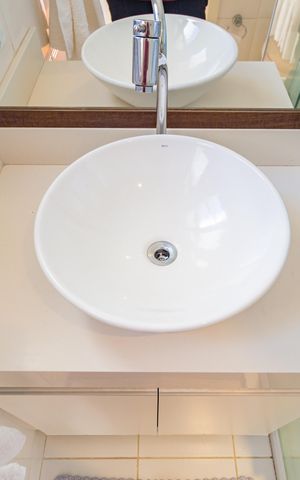 Apartamento à venda com 134m², 3 quartos e 1 vaga Apartamento à venda com 134m², 3 quartos e 1 vagaDetalhe Banheiro - Suíte 2