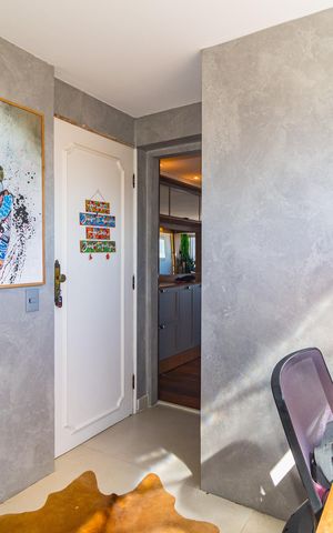 Apartamento à venda com 134m², 3 quartos e 1 vaga Apartamento à venda com 134m², 3 quartos e 1 vagaEscritório - Área de Serviço