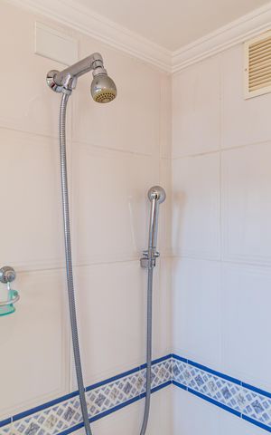 Apartamento à venda com 134m², 3 quartos e 1 vaga Apartamento à venda com 134m², 3 quartos e 1 vagaDetalhe Banheiro - Suíte 2
