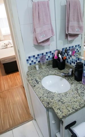 Apartamento à venda com 57m², 2 quartos e 1 vagaBanheiro Social
