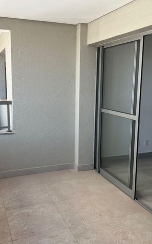 Apartamento para alugar com 96m², 3 quartos e 2 vagas Apartamento para alugar com 96m², 3 quartos e 2 vagasVaranda