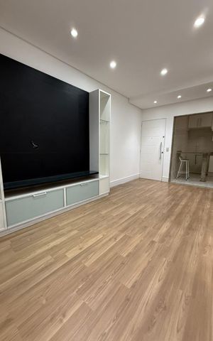 Apartamento à venda com 68m², 2 quartos e 1 vaga Apartamento à venda com 68m², 2 quartos e 1 vagaSala