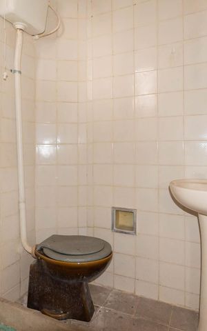 Casa à venda com 250m², 2 quartos e 4 vagasBanheiro 1