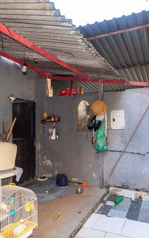 Casa à venda com 250m², 2 quartos e 4 vagasQuintal