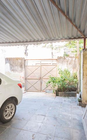 Casa à venda com 250m², 2 quartos e 4 vagasGaragem