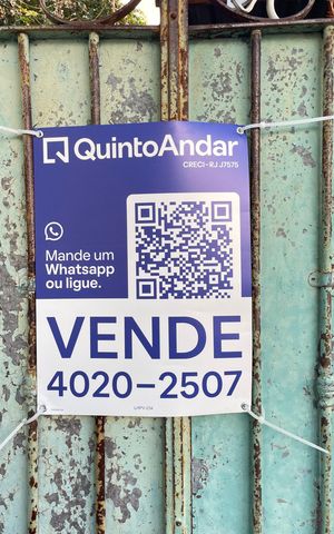 Casa à venda com 250m², 2 quartos e 4 vagasPlaquinha
