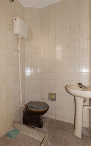 Casa à venda com 250m², 2 quartos e 4 vagasBanheiro 1