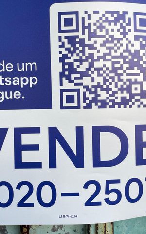 Casa à venda com 250m², 2 quartos e 4 vagasPlaquinha