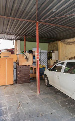 Casa à venda com 250m², 2 quartos e 4 vagasGaragem