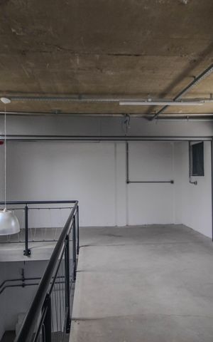 Casa de condomínio para alugar com 840m², 4 quartos e 2 vagas Casa de condomínio para alugar com 840m², 4 quartos e 2 vagasÁrea externa