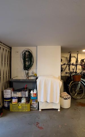 Casa à venda com 300m², 3 quartos e 2 vagas Casa à venda com 300m², 3 quartos e 2 vagasGaragem