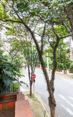 Casa para alugar com 300m², 4 quartos e 1 vaga Casa para alugar com 300m², 4 quartos e 1 vagaQuintal - vista