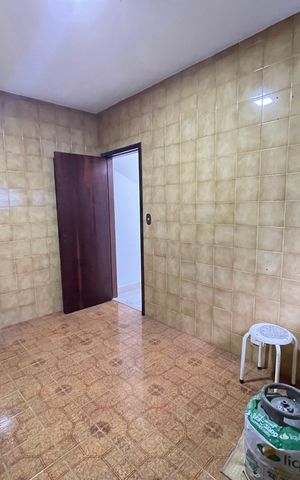 Casa à venda com 120m², 5 quartos e 2 vagas Casa à venda com 120m², 5 quartos e 2 vagasEdícula - Cozinha
