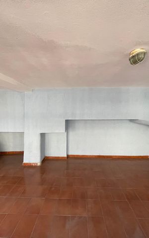 Casa à venda com 120m², 5 quartos e 2 vagas Casa à venda com 120m², 5 quartos e 2 vagasGaragem