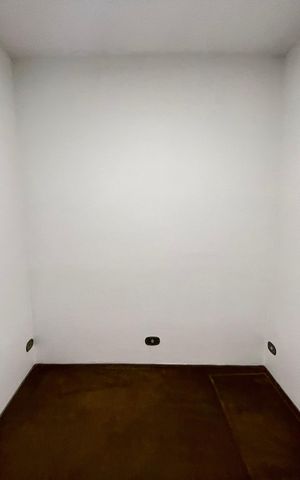 Casa à venda com 120m², 5 quartos e 2 vagas Casa à venda com 120m², 5 quartos e 2 vagasEdícula - Quarto 2