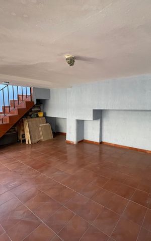Casa à venda com 120m², 5 quartos e 2 vagas Casa à venda com 120m², 5 quartos e 2 vagasGaragem