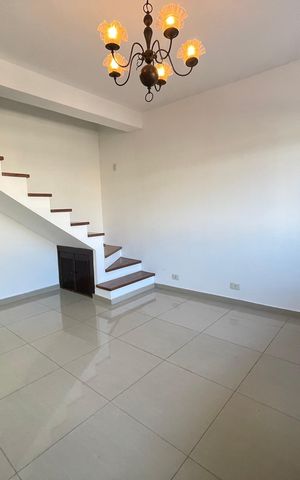Casa à venda com 120m², 5 quartos e 2 vagas Casa à venda com 120m², 5 quartos e 2 vagasSala