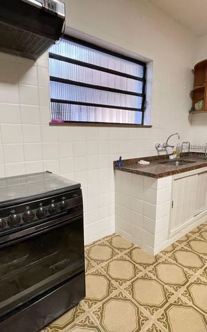 Casa à venda com 120m², 5 quartos e 2 vagas Casa à venda com 120m², 5 quartos e 2 vagasCozinha