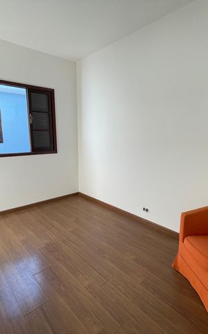 Casa à venda com 120m², 5 quartos e 2 vagas Casa à venda com 120m², 5 quartos e 2 vagasQuarto 3