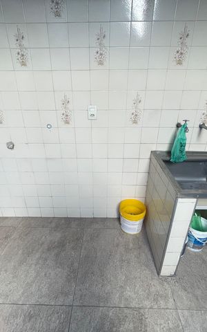 Casa à venda com 120m², 5 quartos e 2 vagas Casa à venda com 120m², 5 quartos e 2 vagasÁrea de serviço