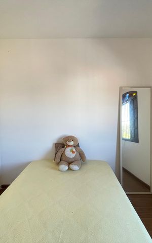 Casa à venda com 120m², 5 quartos e 2 vagas Casa à venda com 120m², 5 quartos e 2 vagasQuarto 1