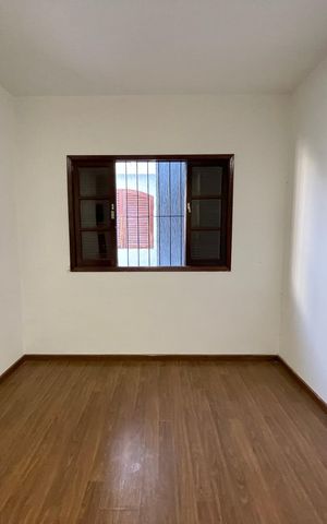 Casa à venda com 120m², 5 quartos e 2 vagas Casa à venda com 120m², 5 quartos e 2 vagasQuarto 2