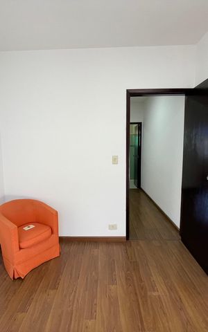 Casa à venda com 120m², 5 quartos e 2 vagas Casa à venda com 120m², 5 quartos e 2 vagasQuarto 3