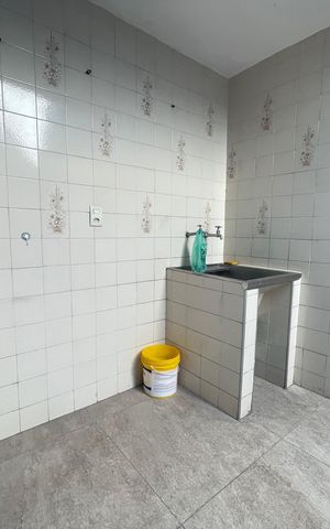 Casa à venda com 120m², 5 quartos e 2 vagas Casa à venda com 120m², 5 quartos e 2 vagasÁrea de serviço