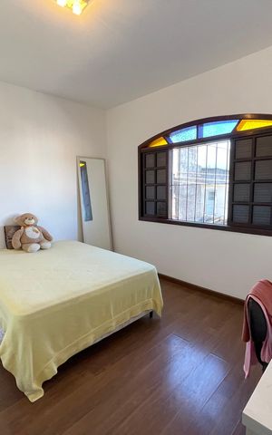 Casa à venda com 120m², 5 quartos e 2 vagas Casa à venda com 120m², 5 quartos e 2 vagasQuarto 1