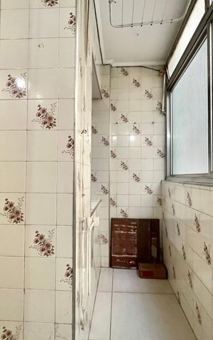 Apartamento à venda com 76m², 2 quartos e 1 vagaÁrea de Serviço