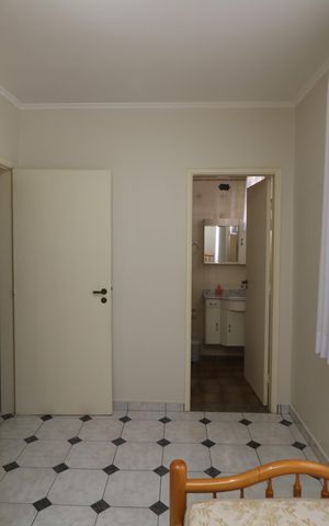 Casa à venda com 350m², 3 quartos e 2 vagasSuíte 2