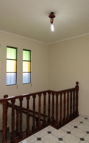 Casa à venda com 350m², 3 quartos e 2 vagasHall