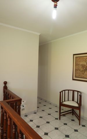 Casa à venda com 350m², 3 quartos e 2 vagasHall