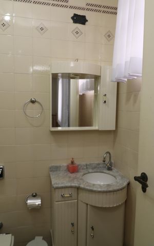 Casa à venda com 350m², 3 quartos e 2 vagasBanheiro da Suíte 2