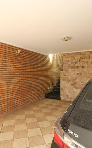 Casa à venda com 350m², 3 quartos e 2 vagasGaragem