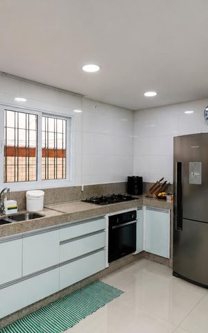 Casa à venda com 350m², 3 quartos e 2 vagasCozinha