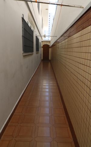 Casa à venda com 350m², 3 quartos e 2 vagasCorredor