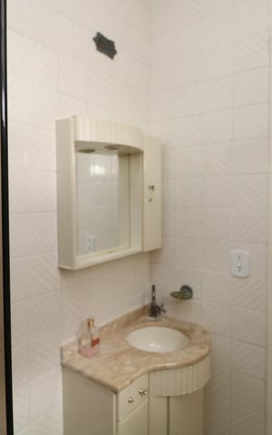 Casa à venda com 350m², 3 quartos e 2 vagasBanheiro da Suíte