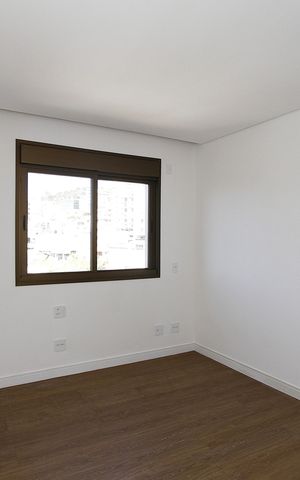 Apartamento à venda com 363m², 4 quartos e 4 vagasQuarto 2 - Suíte