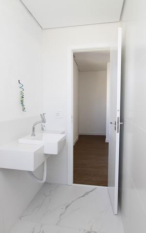 Apartamento à venda com 363m², 4 quartos e 4 vagasBanheiro da Suíte 1