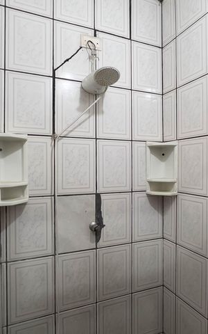 Casa à venda com 90m², 3 quartos e sem vagaBanheiro