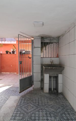 Casa para alugar com 50m², 1 quarto e sem vagaÁrea de Serviço
